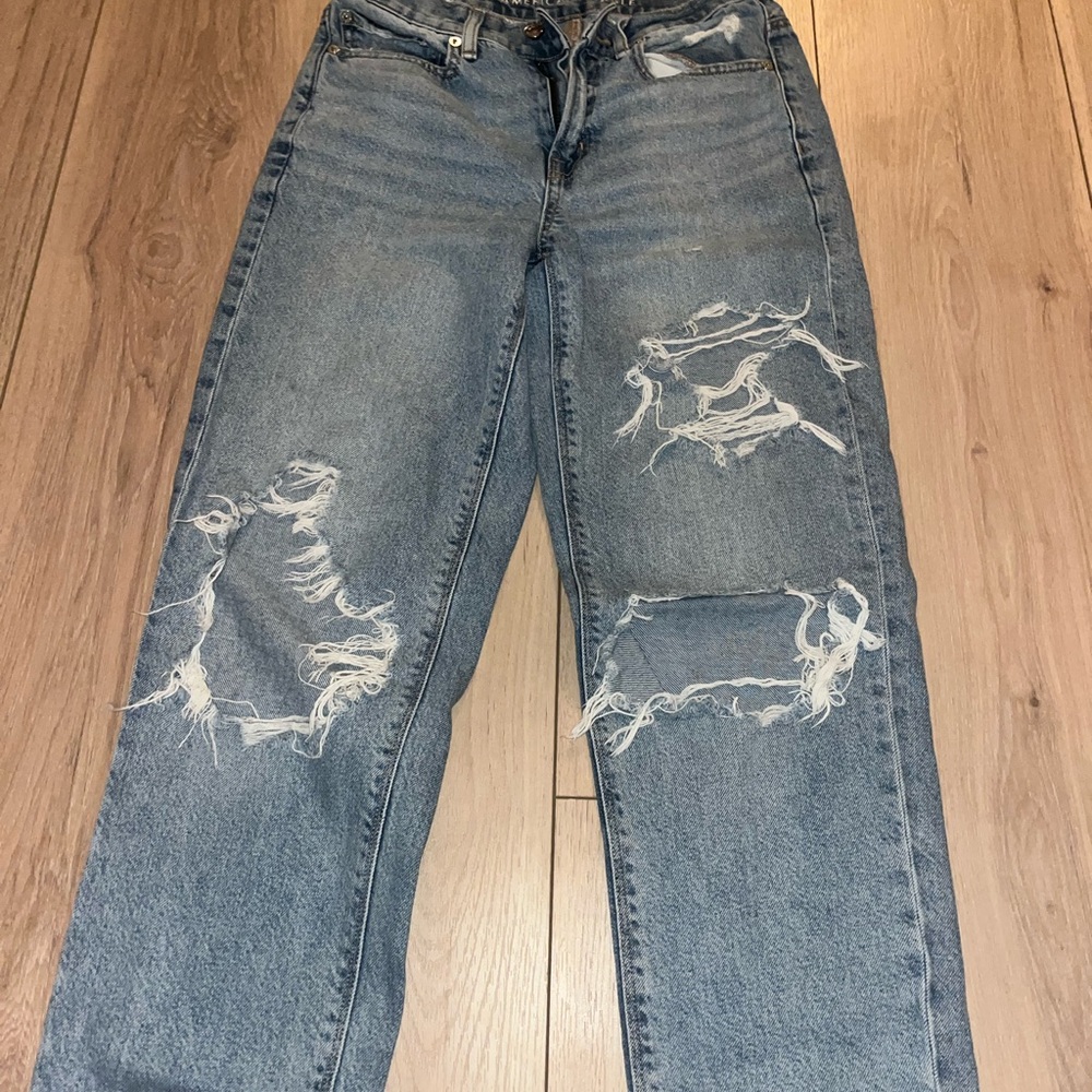 American Eagle Outfitters Distressed Blue Jeans